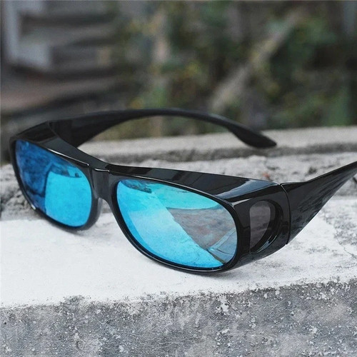 Polarised sunglasses over - polarised,