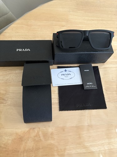 Prada linea rossa - prada, black