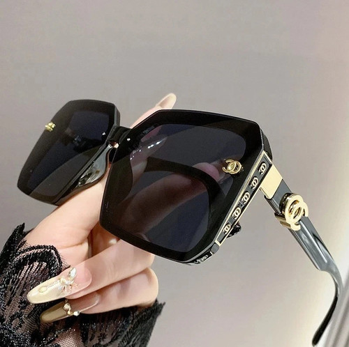 Oversized square sunglasses - oversized,